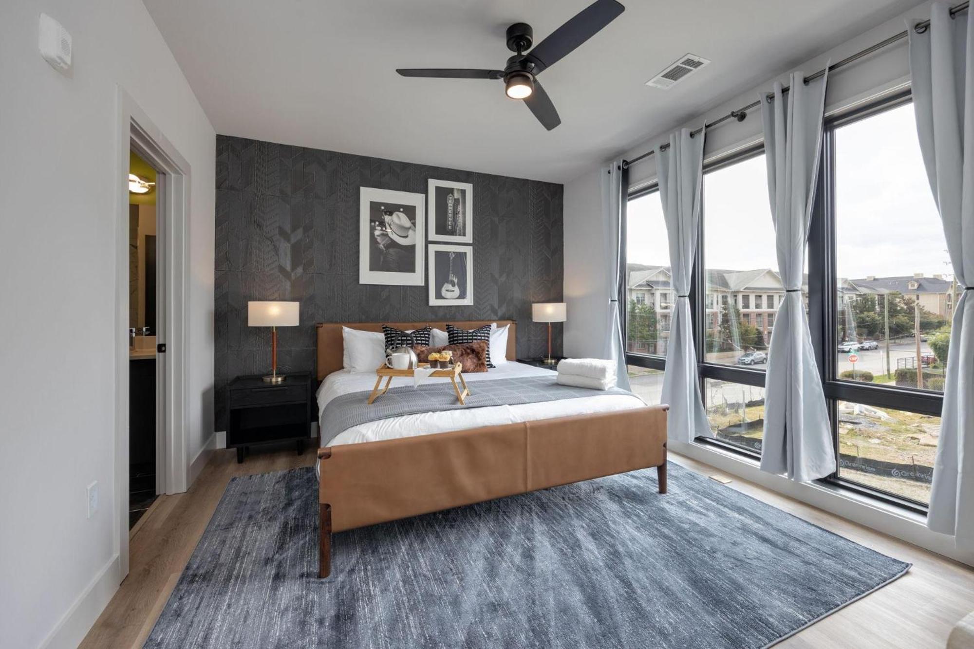 Little Athens - 4 Luxe - West End * Nashville